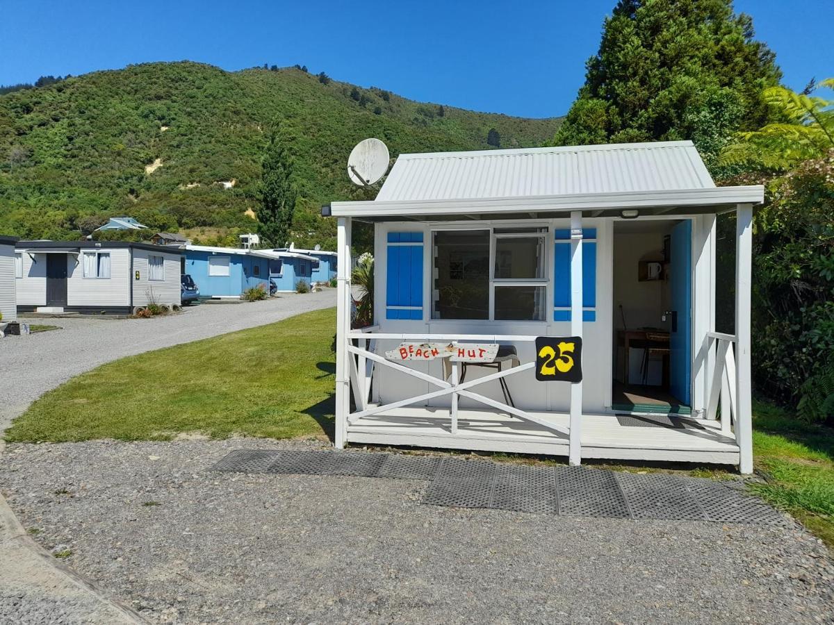 Picton'S Waikawa Bay Holiday Park Esterno foto