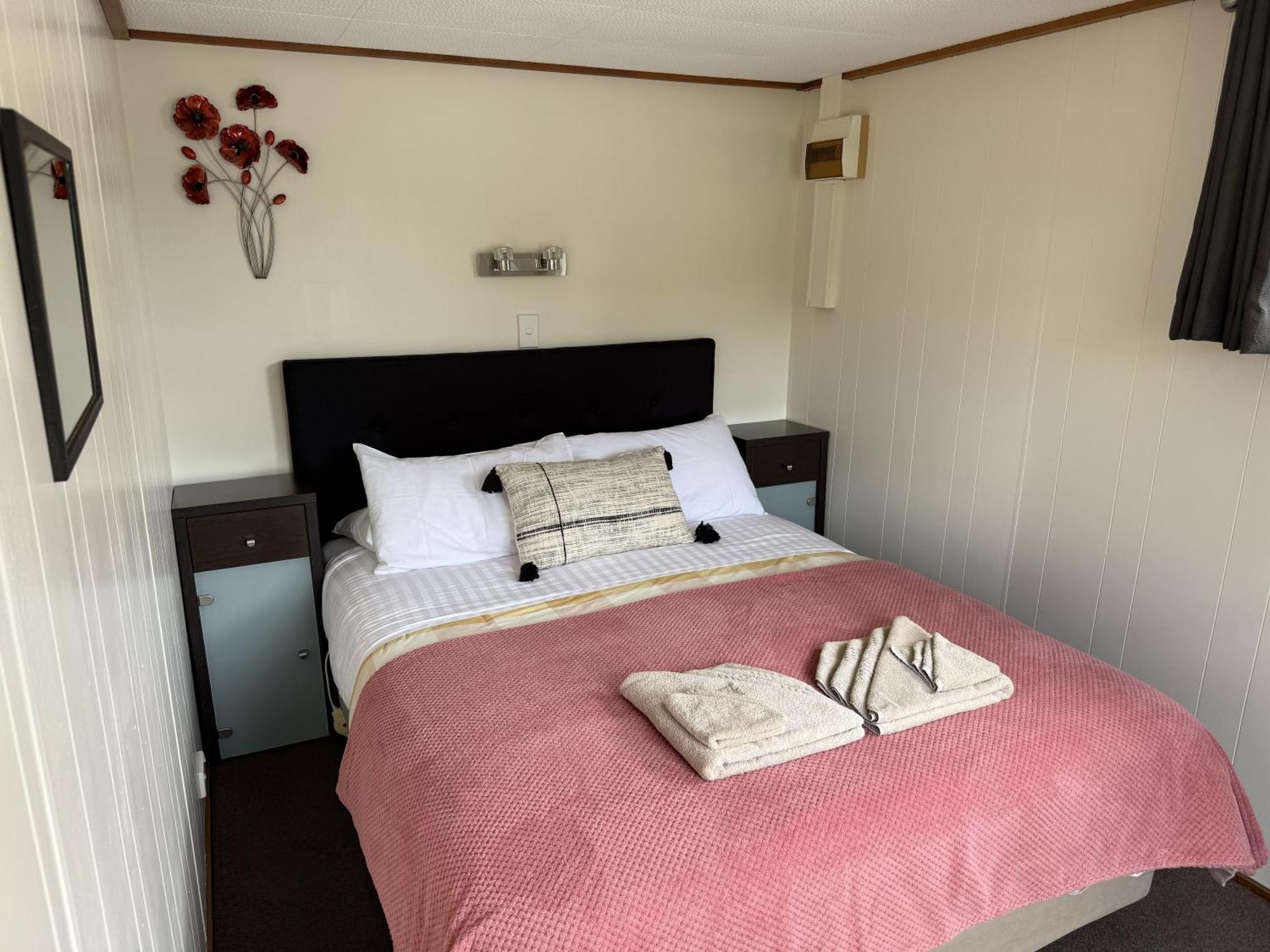 Picton'S Waikawa Bay Holiday Park Esterno foto