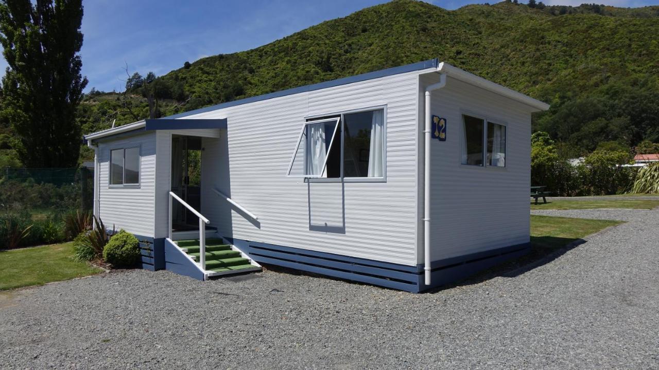 Picton'S Waikawa Bay Holiday Park Esterno foto